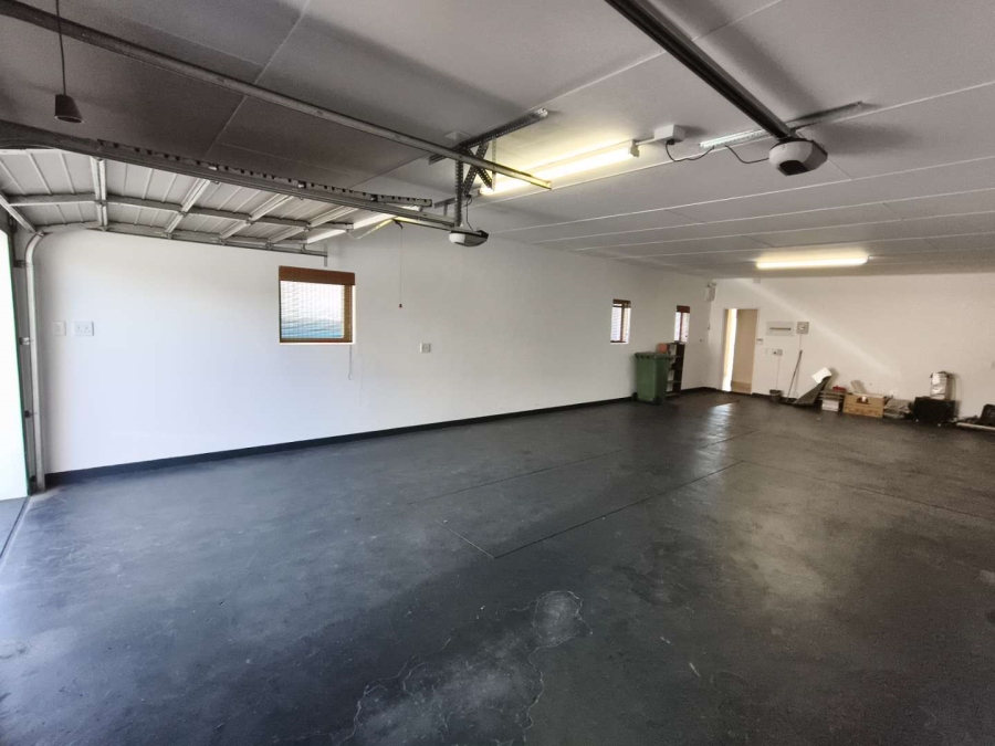 5 Bedroom Property for Sale in Blueberry Hill Western Cape
